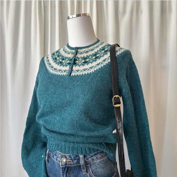 Susan Bristol Sweaters - Vintage 1980s Susan Bristol Pure Shetland Wool Fair Isle sweater in teal.